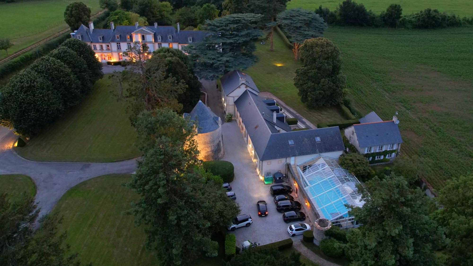 Grand Hotel "Chateau De Sully" - Piscine & Spa -Teritoria Sully  Kültér fotó
